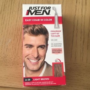 JUST FOR MEN Easy Comb-in Color in Light Brown